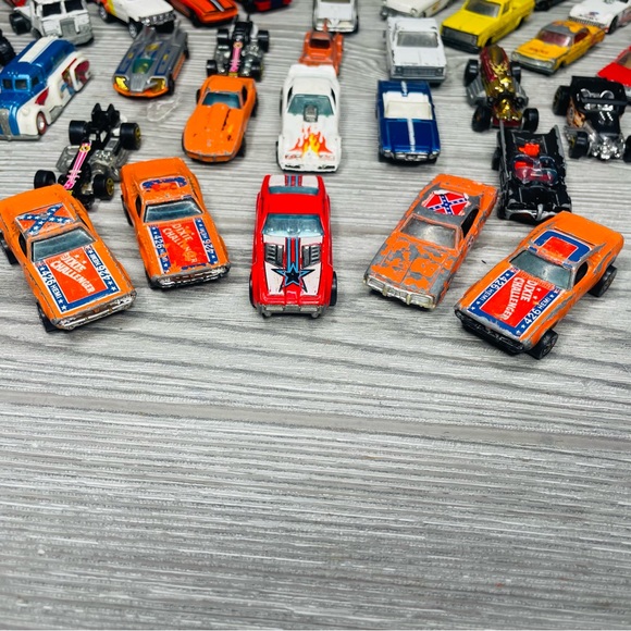 Vintage Lot of 44 matchbox , hot wheels & unbranded cars trucks collectible toys - Picture 6 of 9